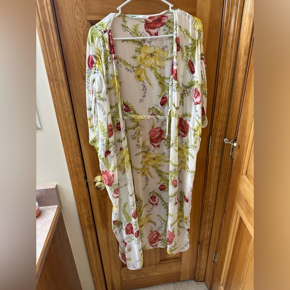 Floral kimono